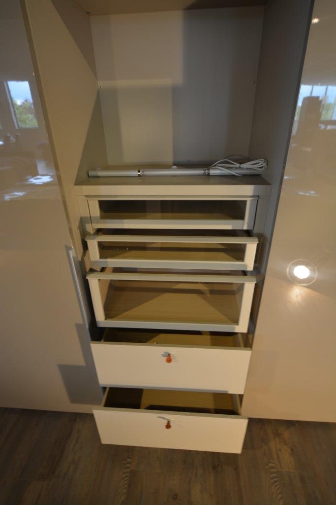 Foto: kast Carre schuifdeuren linnenkast schuif camel Slaaphof laden