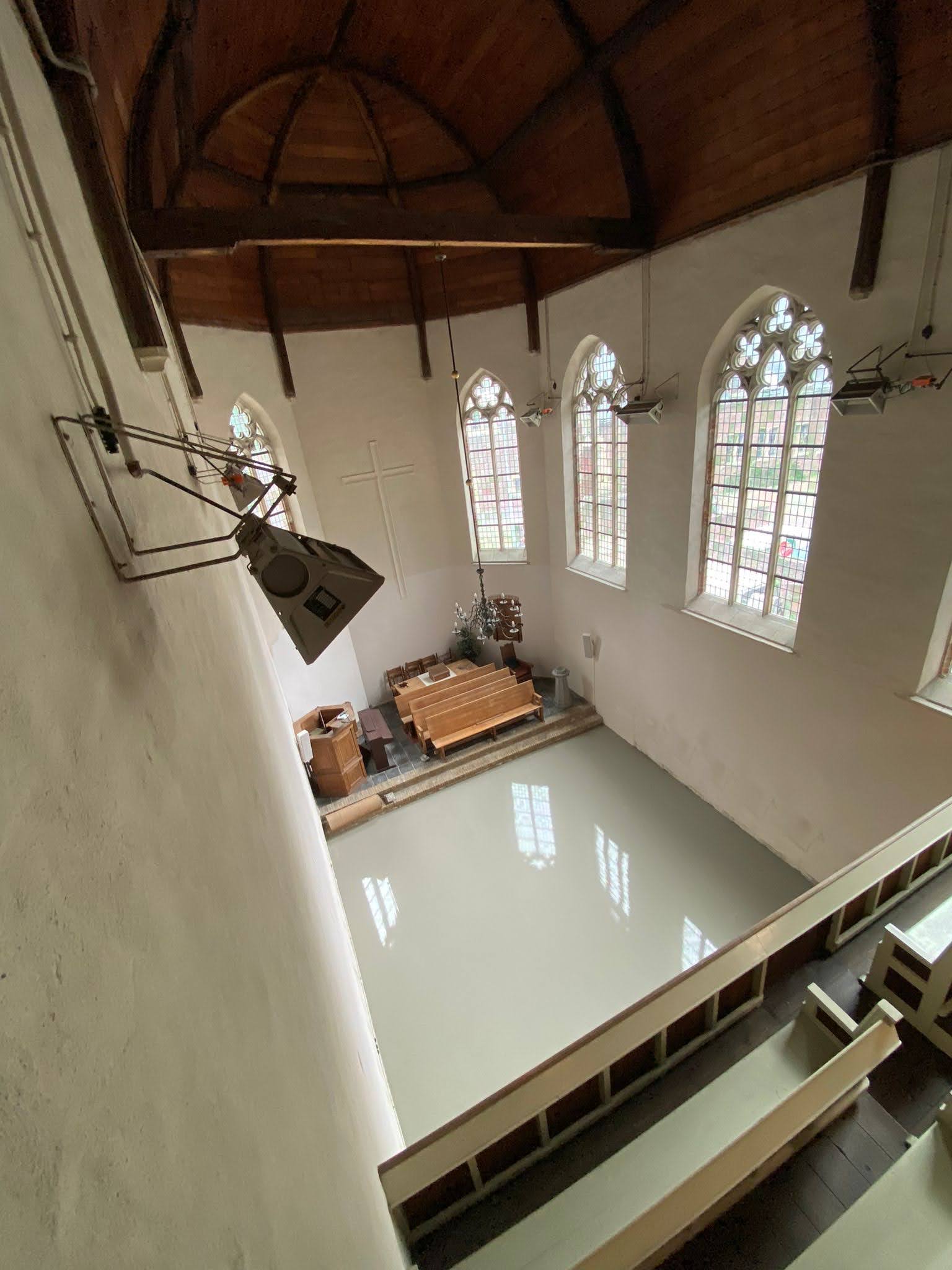 Foto : Speedheat installeert elektrische vloerverwarming in kerk