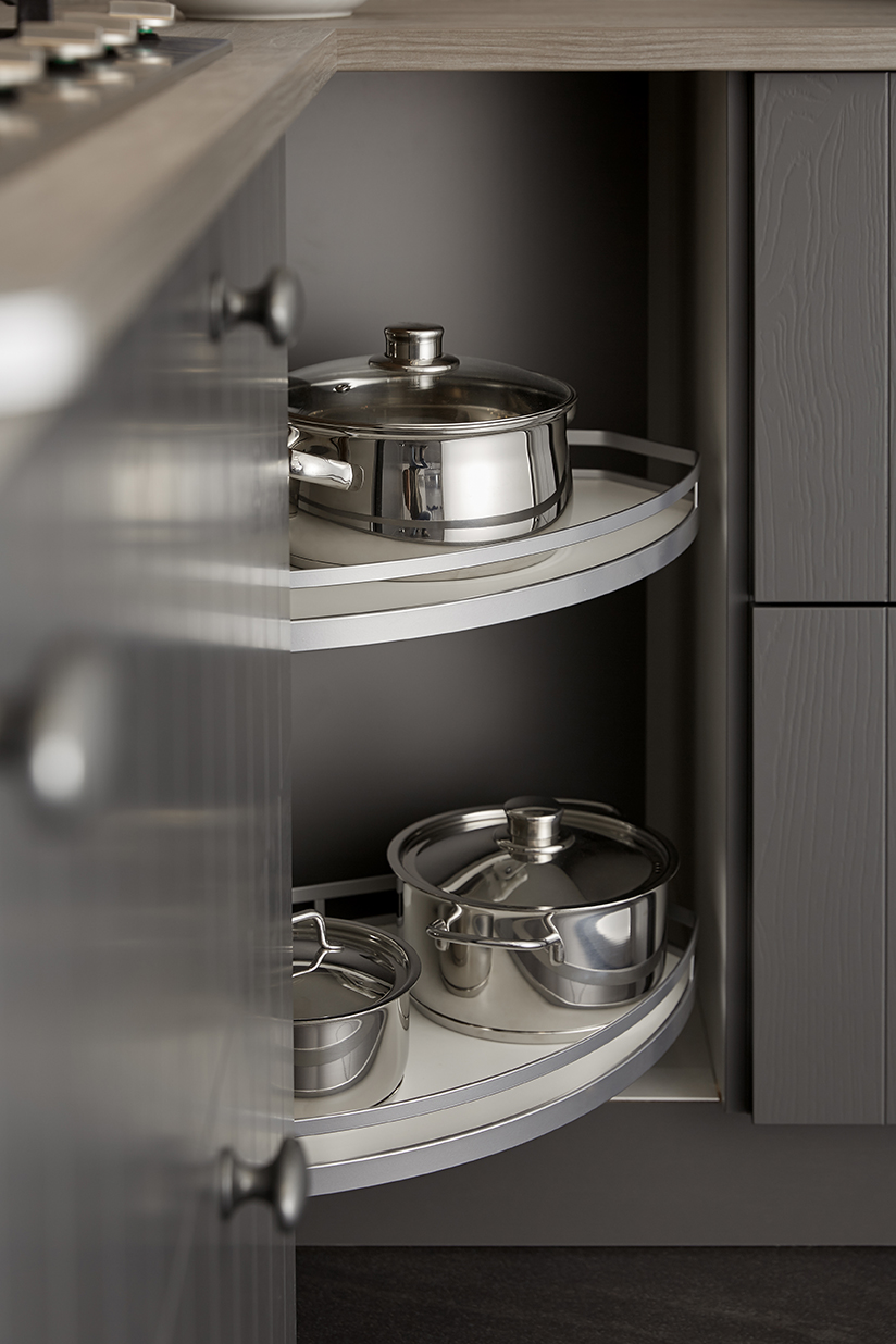 Foto: Keller keuken hoekkeuken Finsbury basalt zijdeglanslak 2