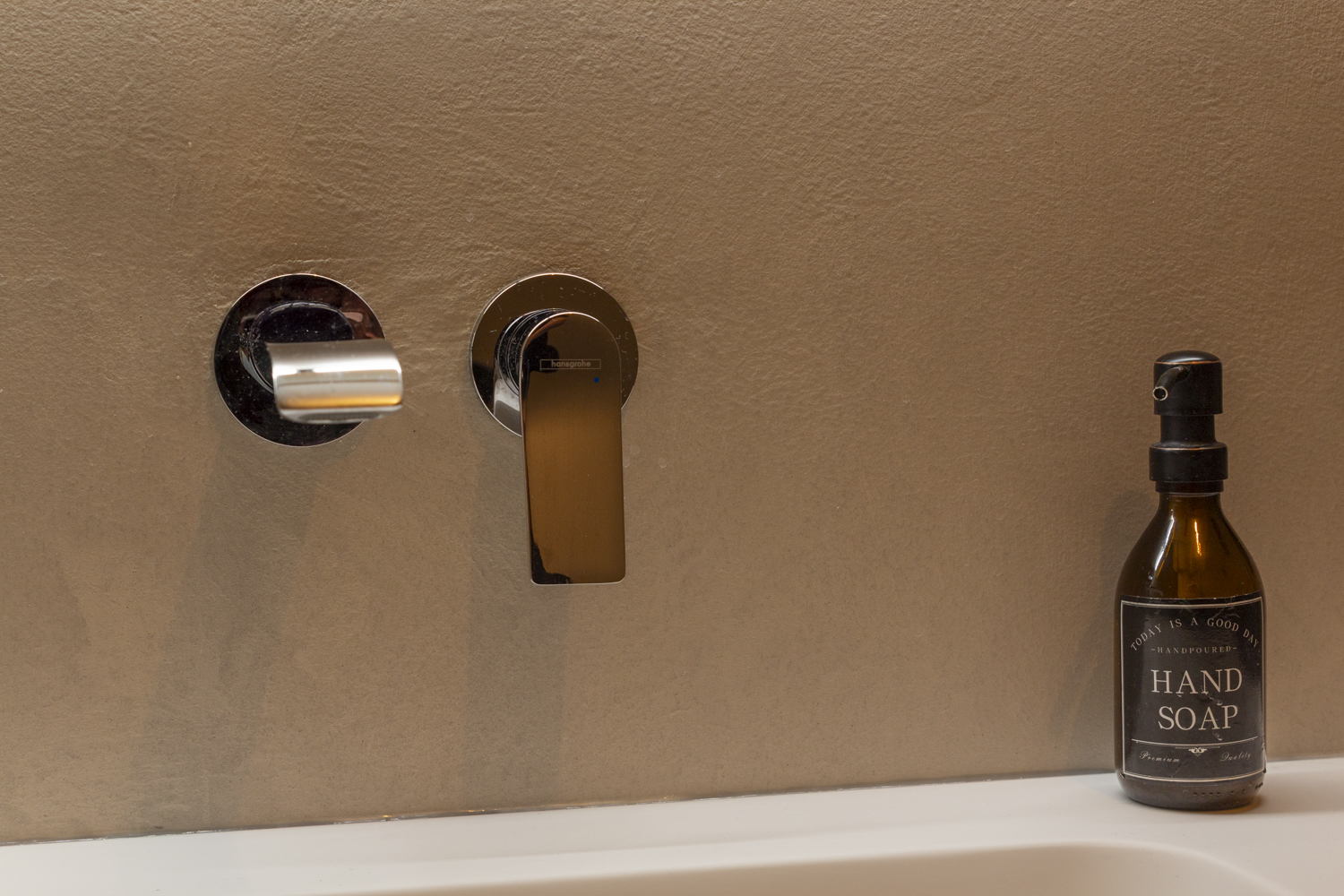 Foto: Microcement Quartz badkamer wand 33