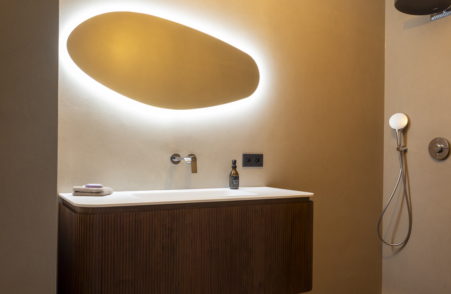 Foto: Microcement Quartz badkamer wand 4