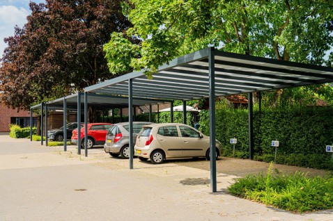 Foto : Aluminium carport in standaard maten voor elke oprit