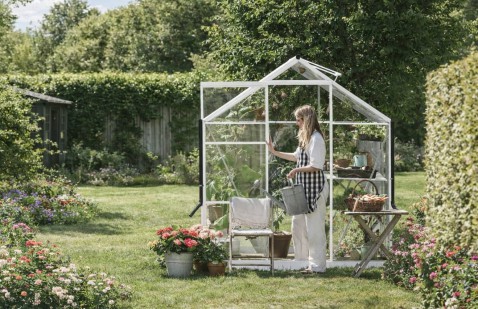 Foto : Haal meer uit je tuin met een tuinkas