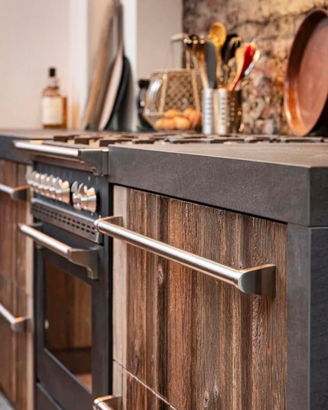 Foto : Stoere landelijke keuken met karaktervol Steel Ascot gasfornuis