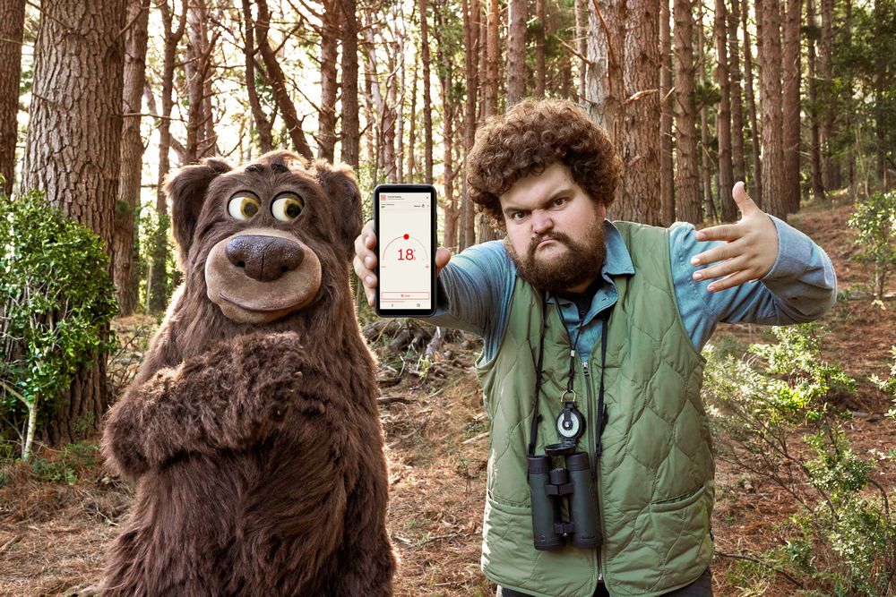 Foto: HomeCom Easy app outdoor scene with bear landscape