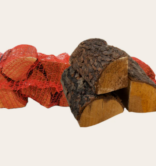 Foto : Netzakken haardhout – slim, droog en makkelijk te gebruiken