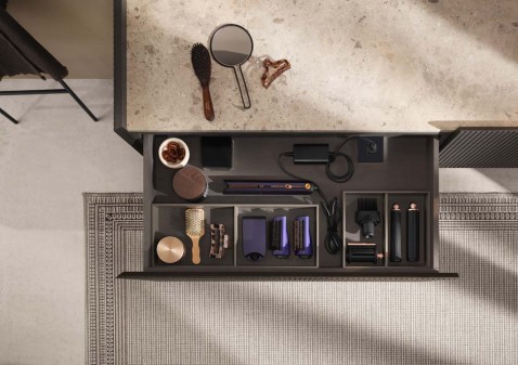 Foto : SLIMME INTEGRATIE VAN STROOM IN LADES