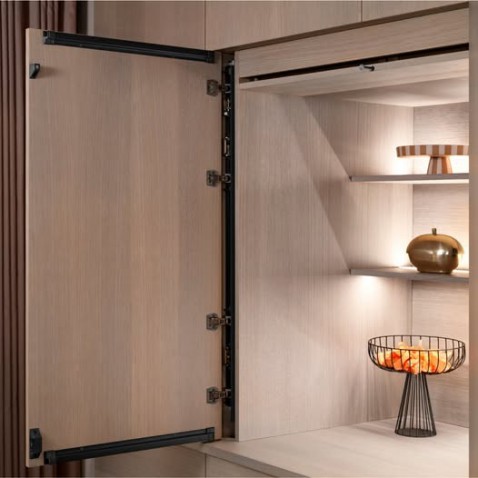 Foto : Compacte REVEGO-oplossing voor een strak interieur
