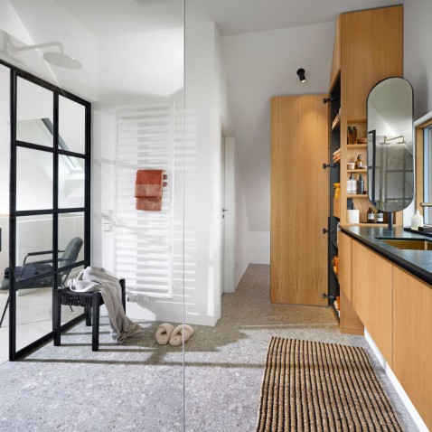Foto : Onyxzwarte scharnieren met high-end uitstraling