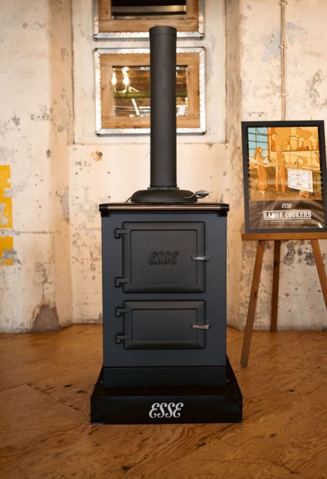 Foto : ESSE 600 W: de houtgestookte klassieker in een nieuw jasje