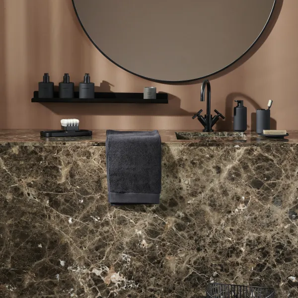 Foto: Blomus AW26 500 300dpi 67654 67655 67657 66876 66877 66430 69206 65952 64532 69119 67096 SAYA KIREI MODO FRAGA OKU RIVA MIRO medium