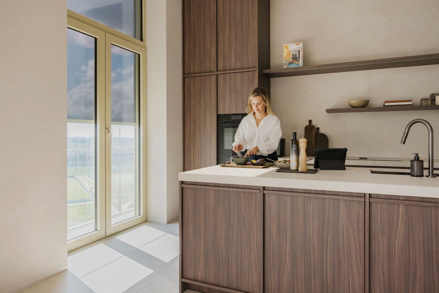 Foto: Office Fixscreen Waterfront Sun protection Campagne 0735 1500x1000pix