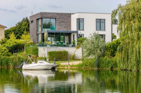 Foto : Geniet het hele jaar door van buiten, met stijl en comfort onder de Renson Camargue