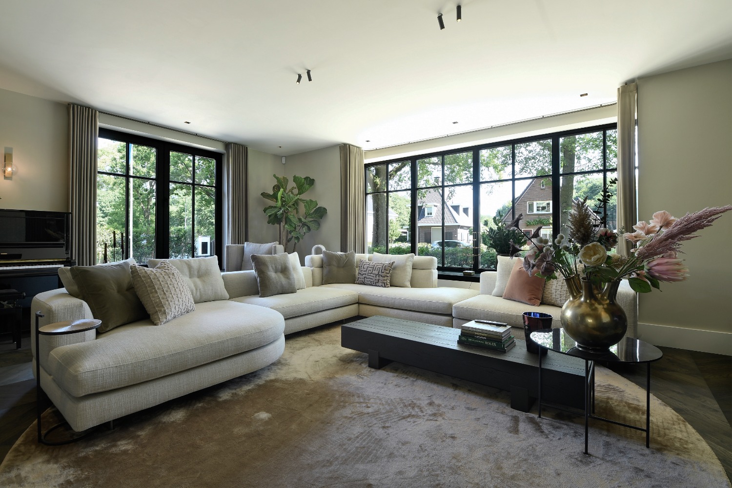 Foto: topdeuren project deurenshowroom barneveld vrijstaande woning houten binnendeuren deurbeslag