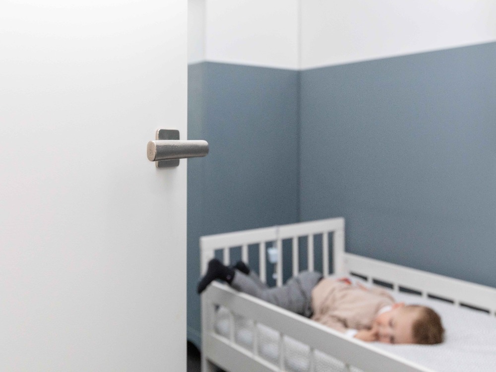 Foto: Topdeuren deurenshowroom binnendeur wit deurbeslag vlakke binnendeur dauby tussenwoning barneveld