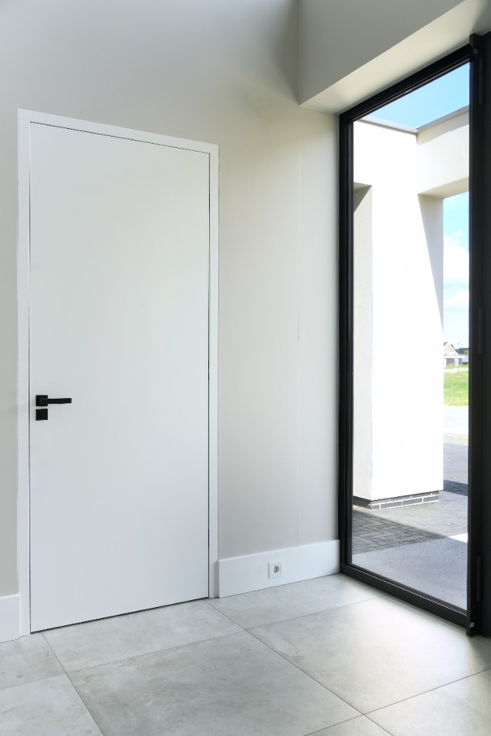 Foto: Topdeuren project habe veenendaal topsolxe binnendeur wit verdekte scharnieren deurbeslag