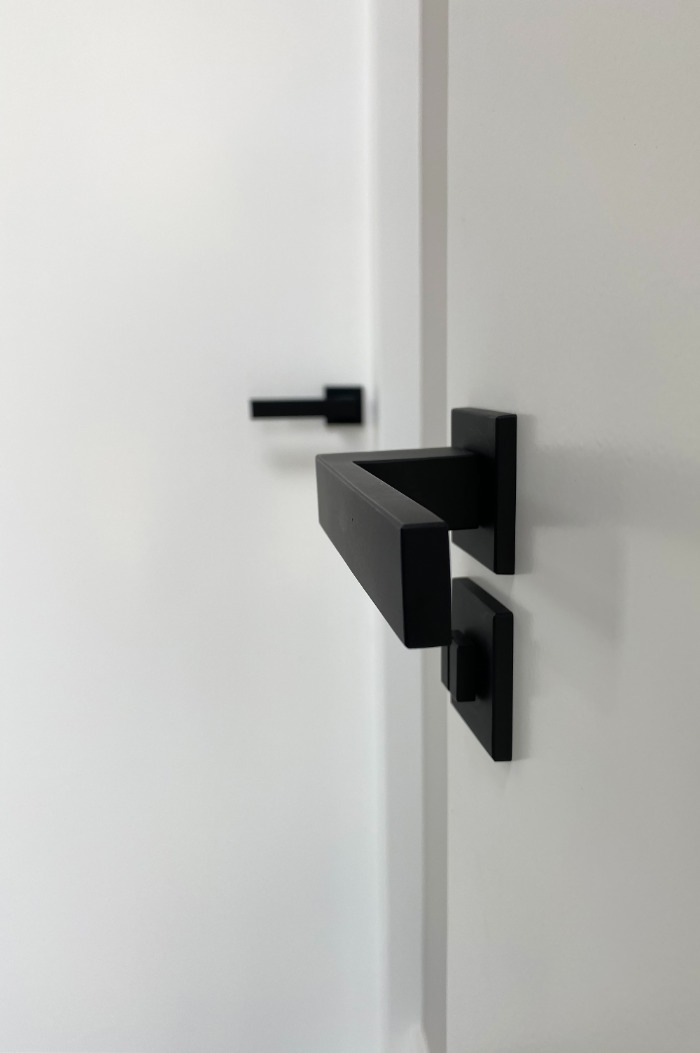 Foto: Topdeuren project veenendaal habe binnendeuren topsoluxe deurbeslag formani square zwart toiletgarnituur