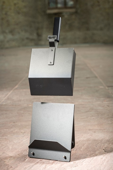 Foto : Asschep met houder voor Jacobus houtkachels