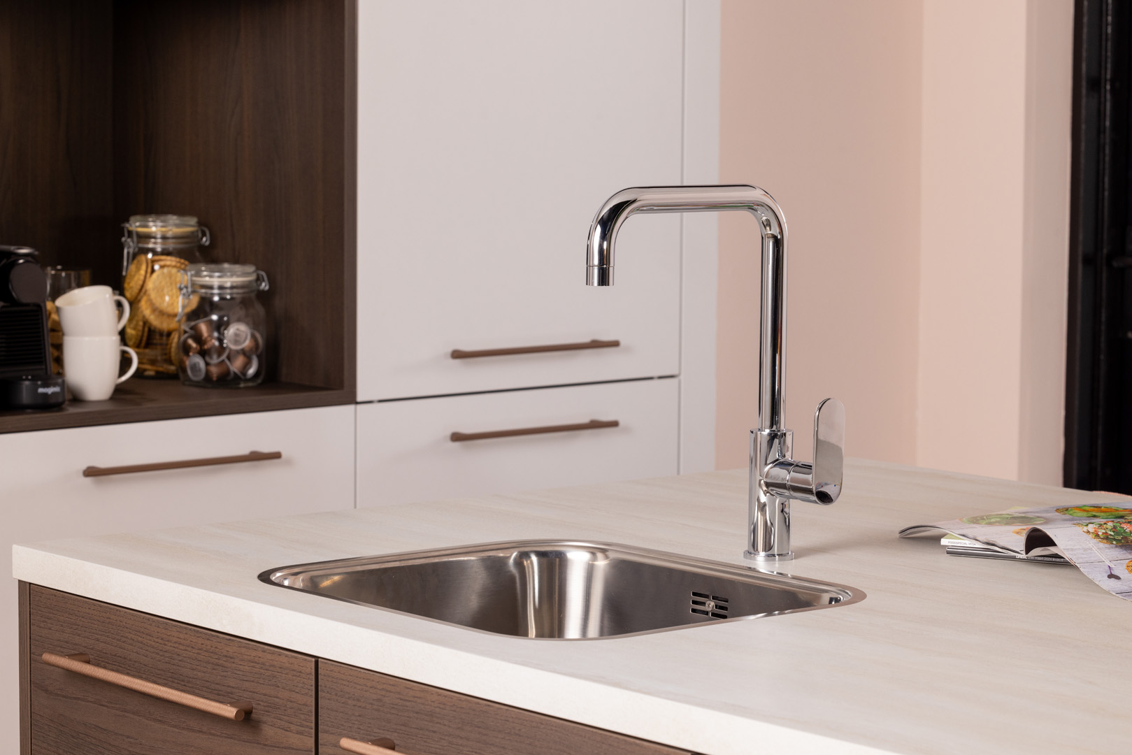 Foto: Atlas Kalkwit 15 Kraan spoelbak