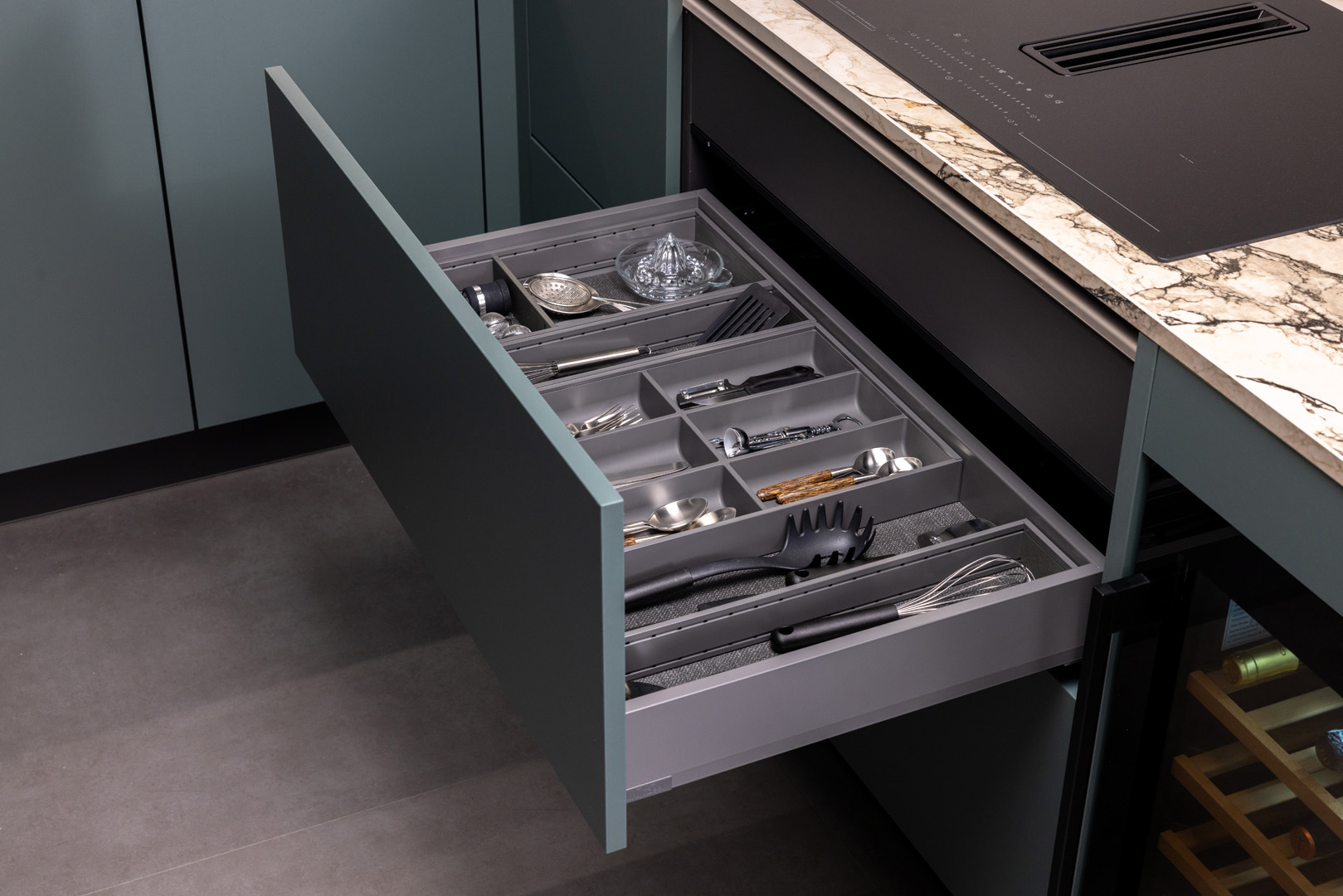 Foto: Atlas Trend Steengroen 100 besteklade