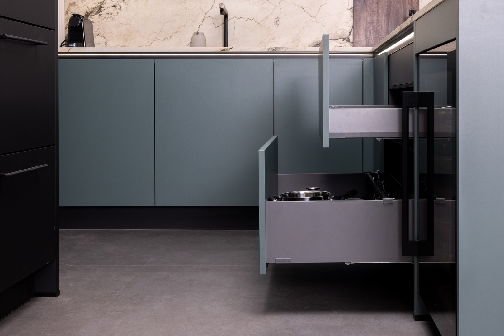 Foto: Atlas Trend Steengroen 99 kookplaatkast