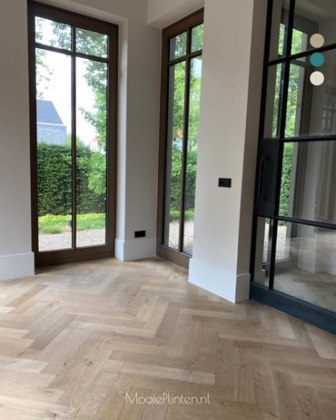 Foto : Maak van uw huis een echt thuis met Mooie Plinten