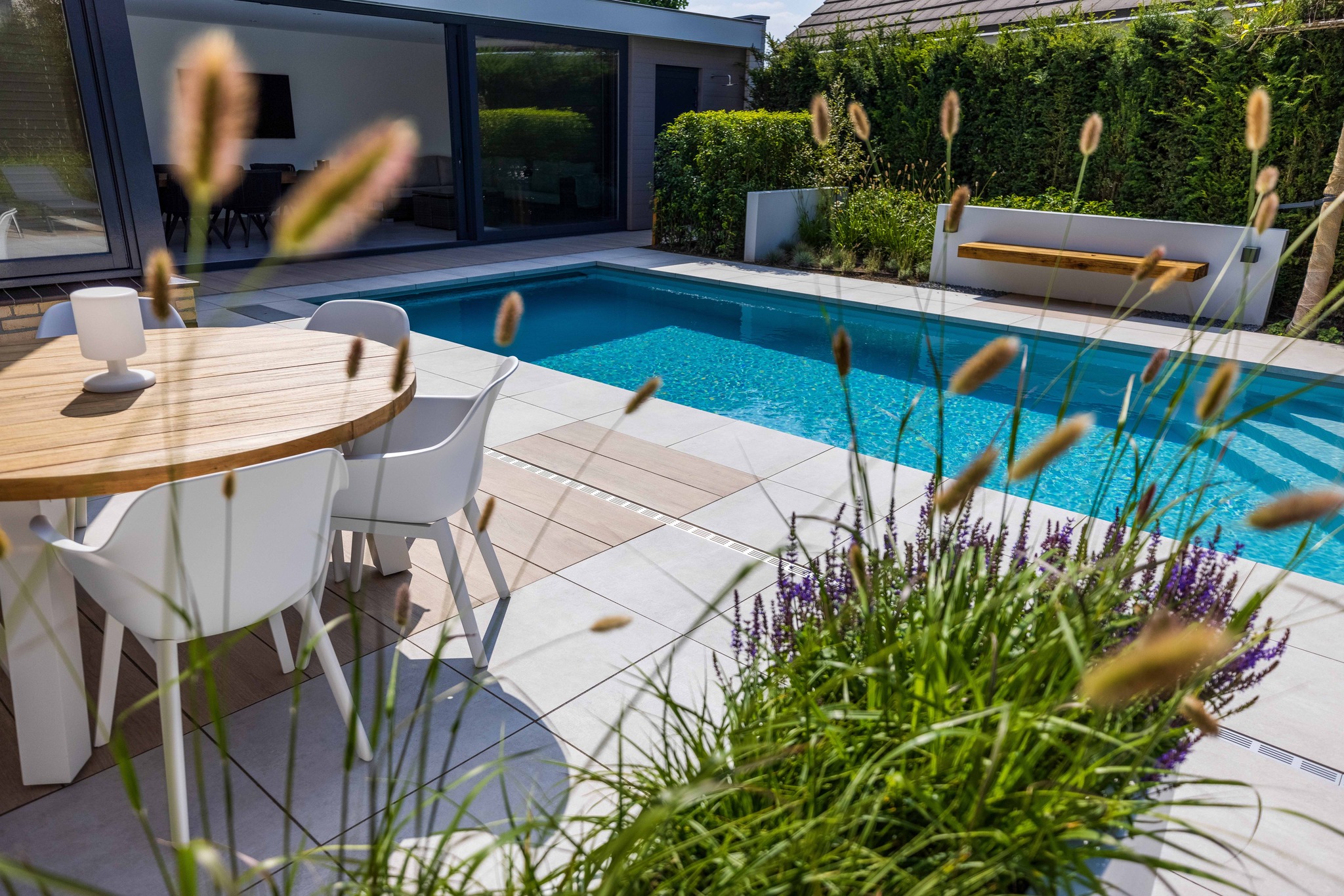 Foto: mbi wonen nl wonen tuin zwembad