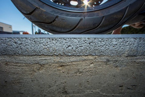 Foto : GeoCeramica® 2Drive: Sterke keramische buitentegels voor oprit en tuin