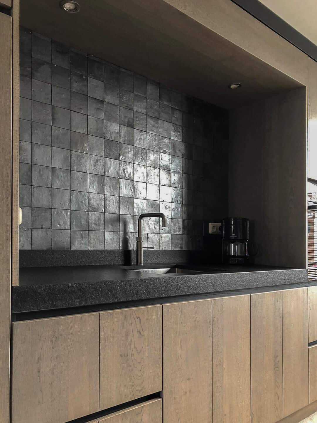 Foto: Urk marokkaanse zelliges kleur52 metallic zwart 003