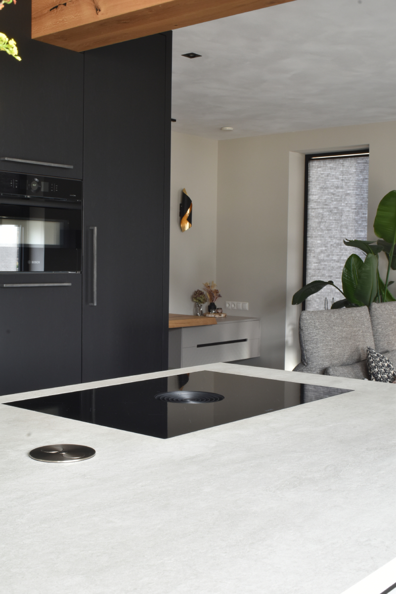 Foto: Totaal gerenoveerde woning met karaktervol interieur op maat  12 