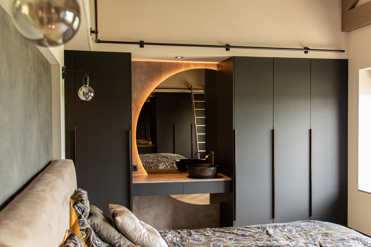 Foto: Totaal gerenoveerde woning met karaktervol interieur op maat  2 