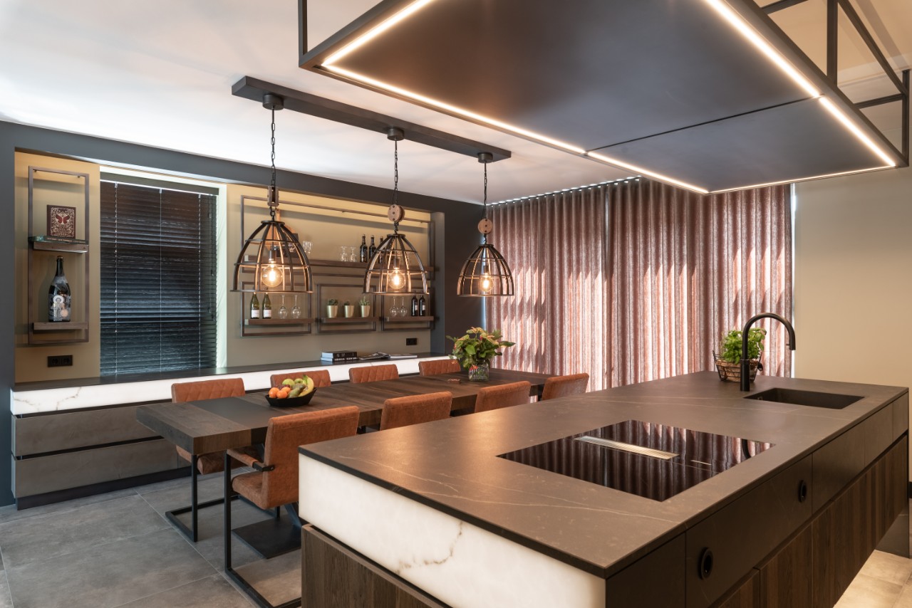 Foto: Mereno Verona Milano keuken eiland licht