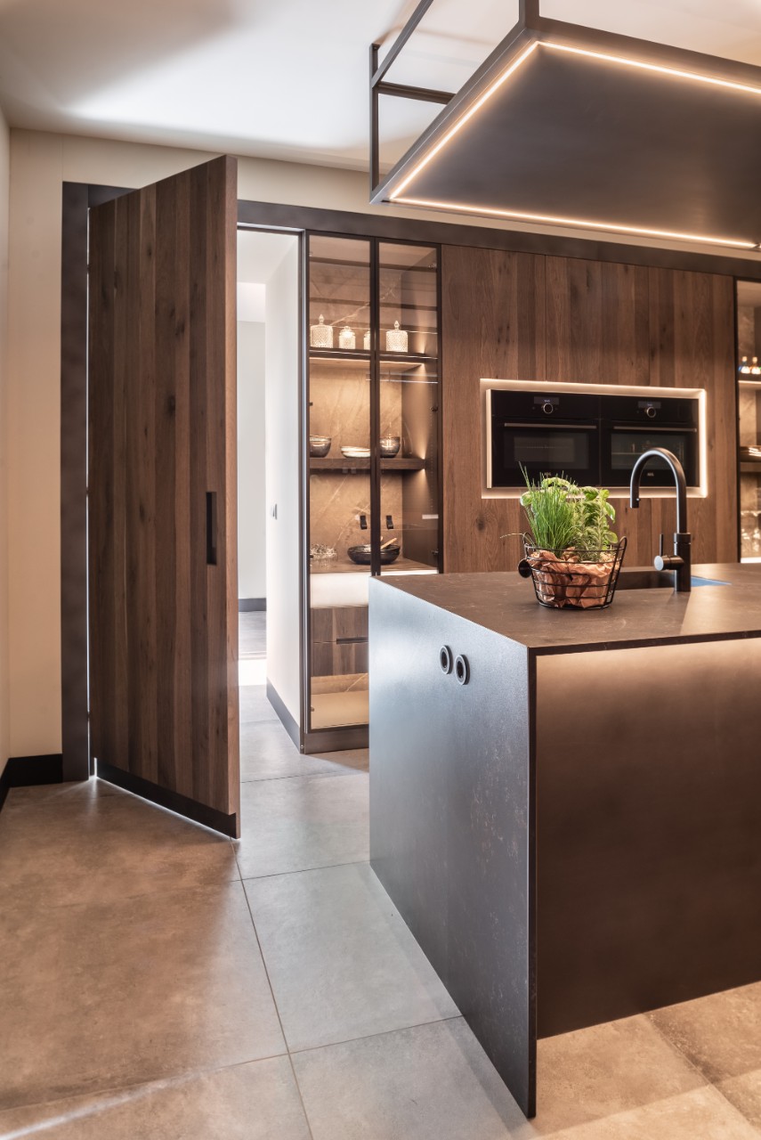 Foto: Mereno Verona Milano keuken met deur open