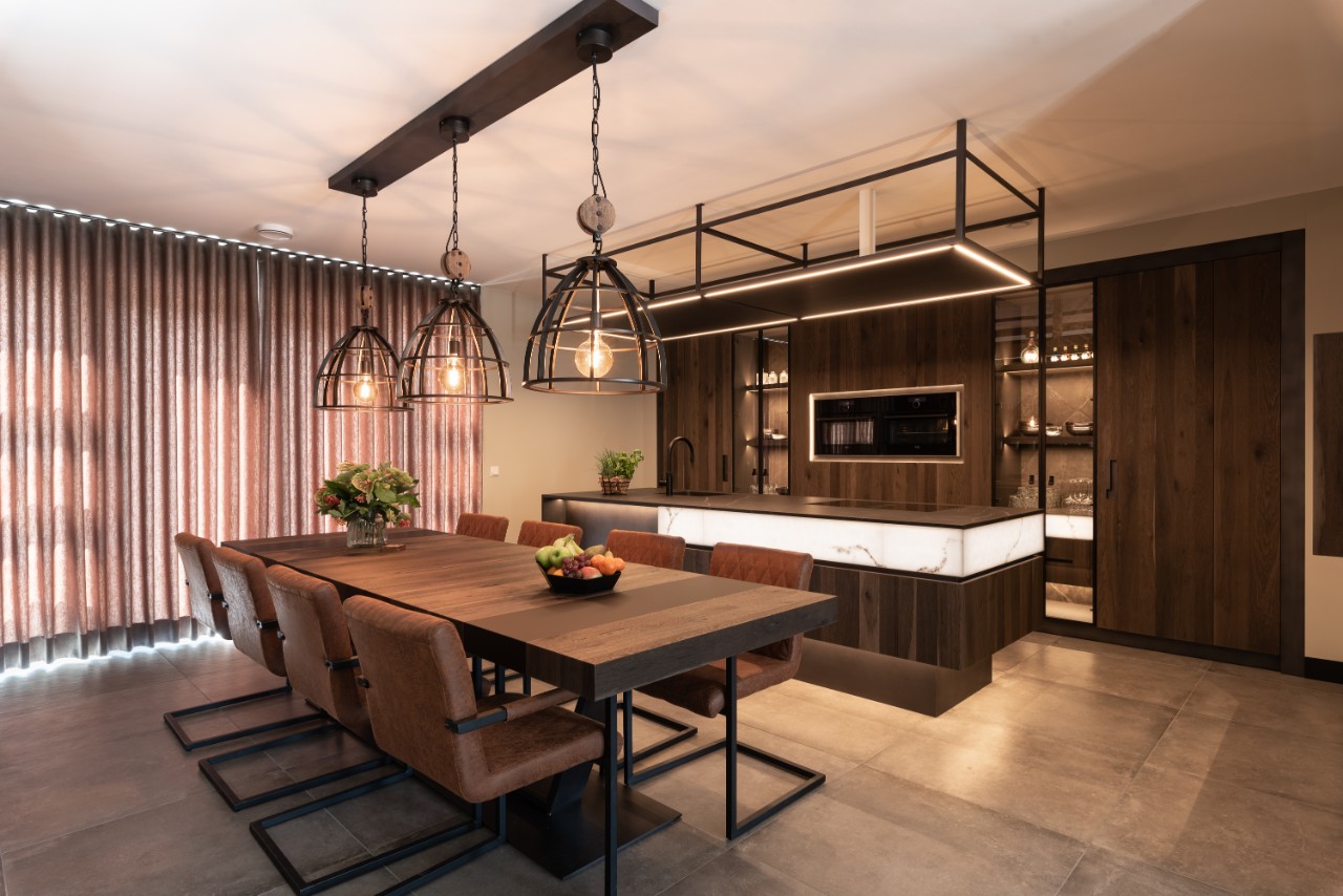 Foto: Mereno Verona Milano keuken tafel eiland