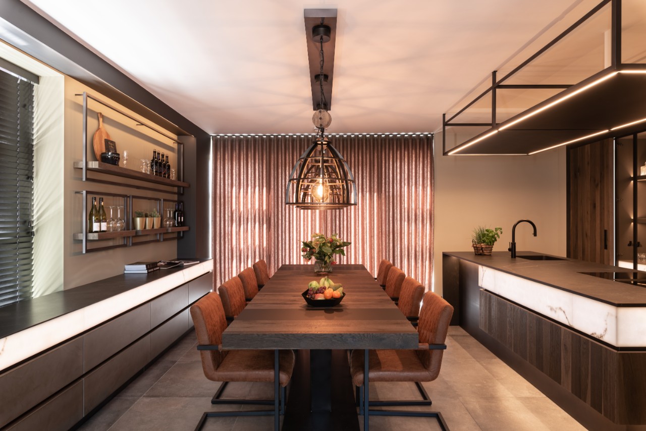 Foto: Mereno Verona Milano keuken tafel overzicht