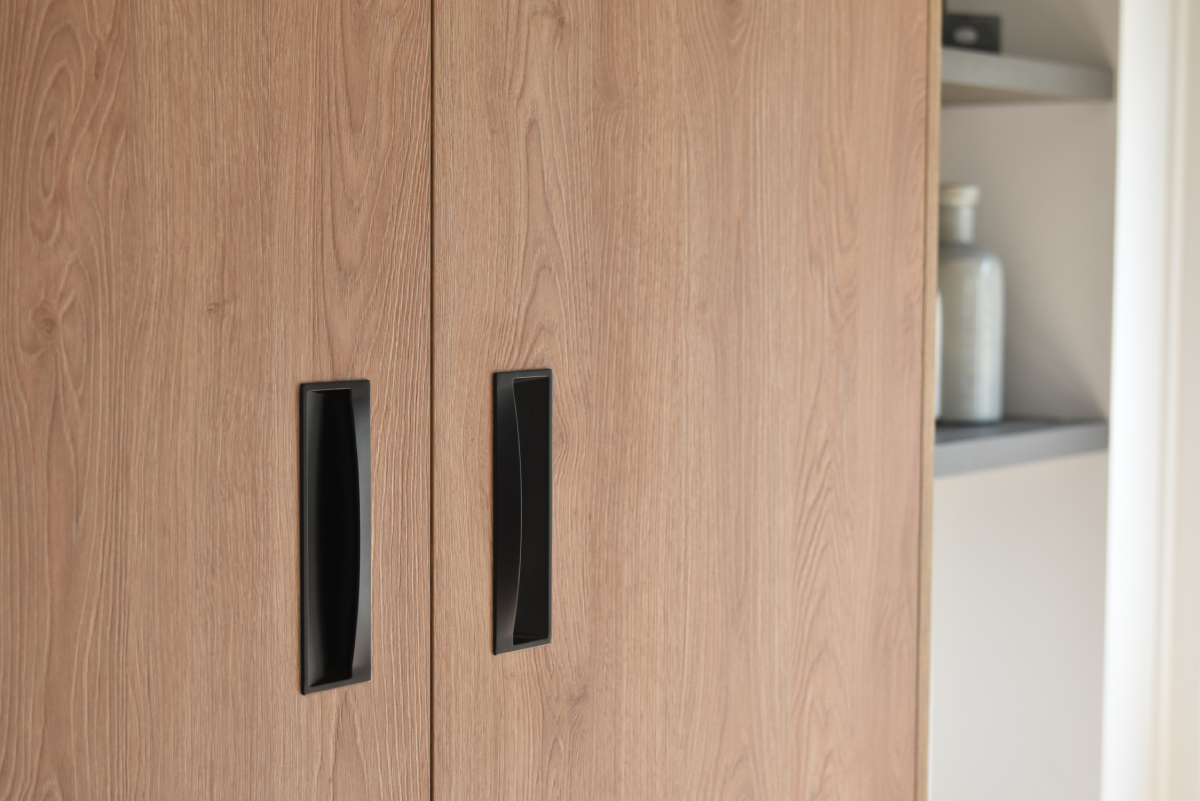 Foto: Modern totaalinterieur met stijlvolle lattenwand en maatwerk  11 