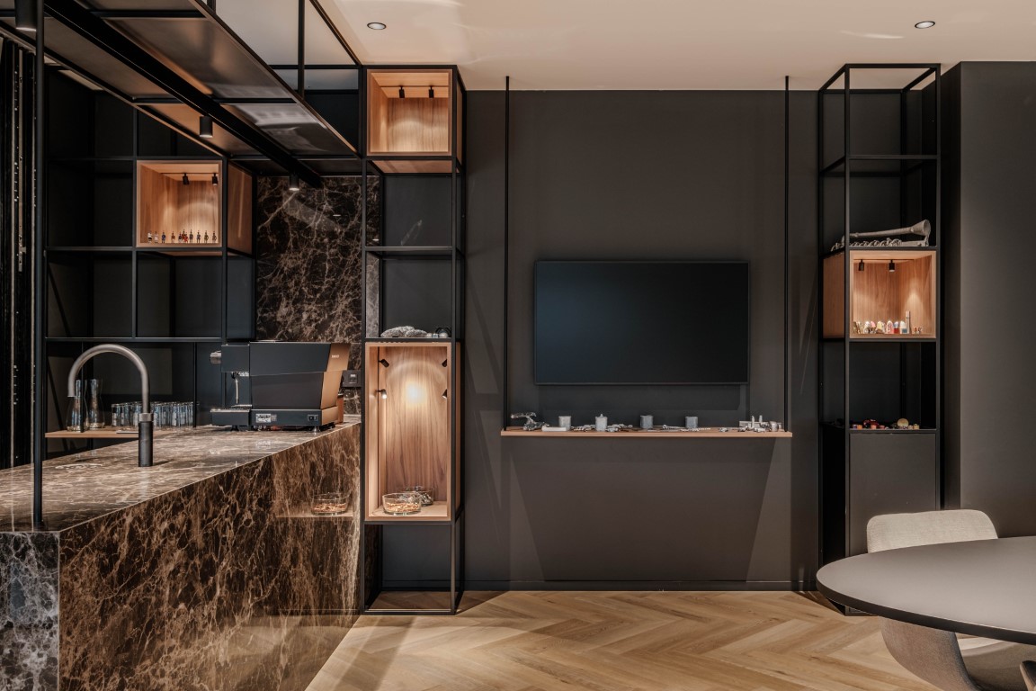 Foto: Nakuru Safari   PVC visgraat  Middel 