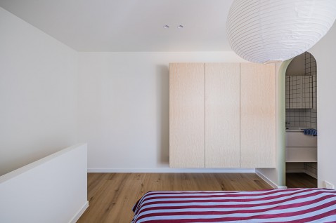 Foto : De warmte van Ivalo Flax in een kleurrijk interieur