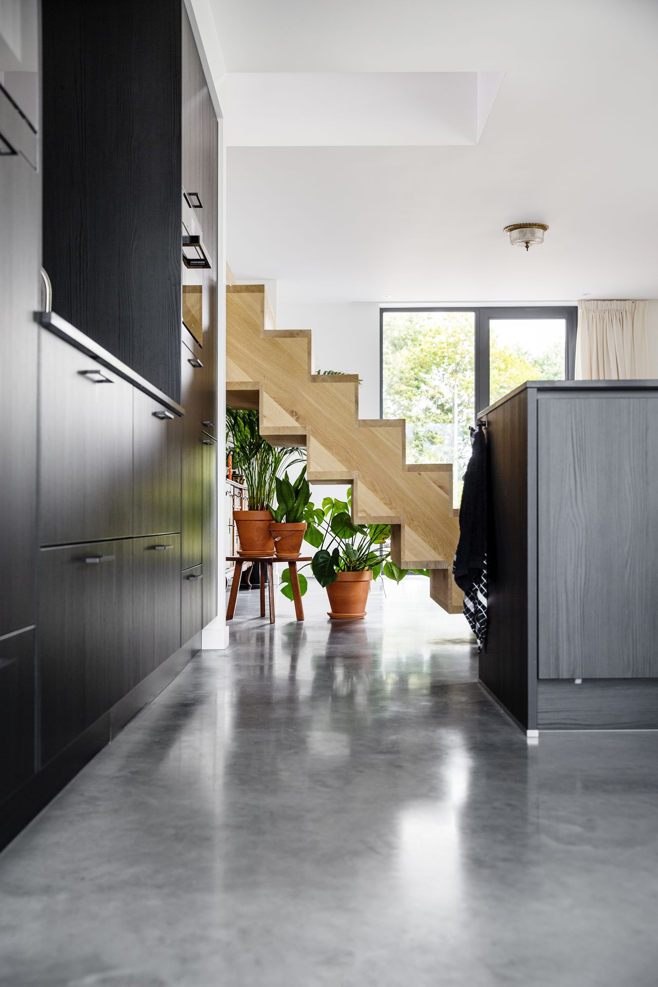 Foto: Gevlinderde betonvloer in Zijdewind 10 lr