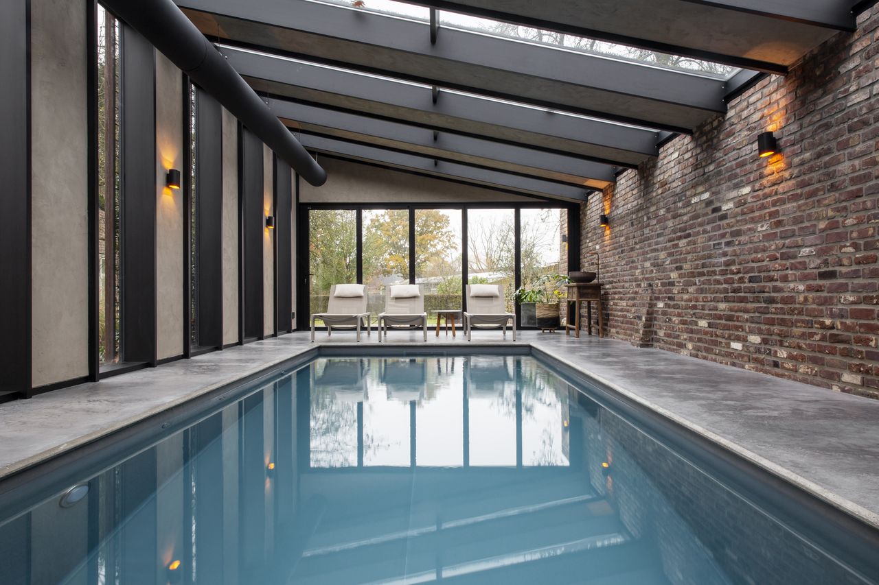 Foto: Gevlinderde woonbeton vloer poolhouse Cuijk  2 