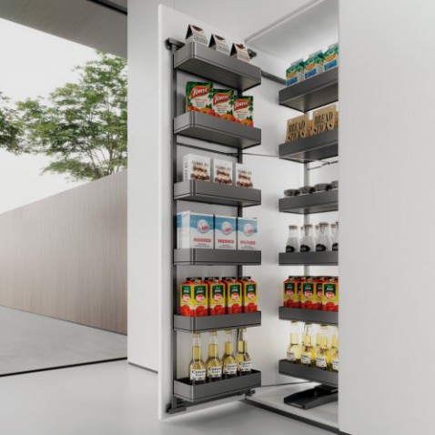 Foto : Meer overzicht in de keuken met een uittrekframe voor hoge kasten