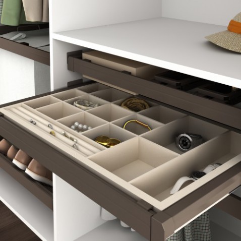 Foto : Kledingkast Accessoires – Slim organiseren, stijlvol bewaren