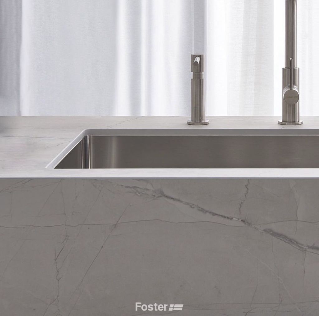 Foto : Geniet van het comfort van een royale Foster-spoelbak.