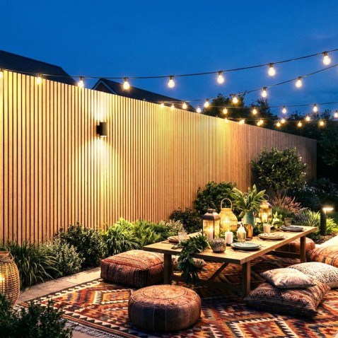 Foto : AKU Woodpanel Buitenpanel Berk – stijlvolle gevelbekleding met natuurlijke houtlook