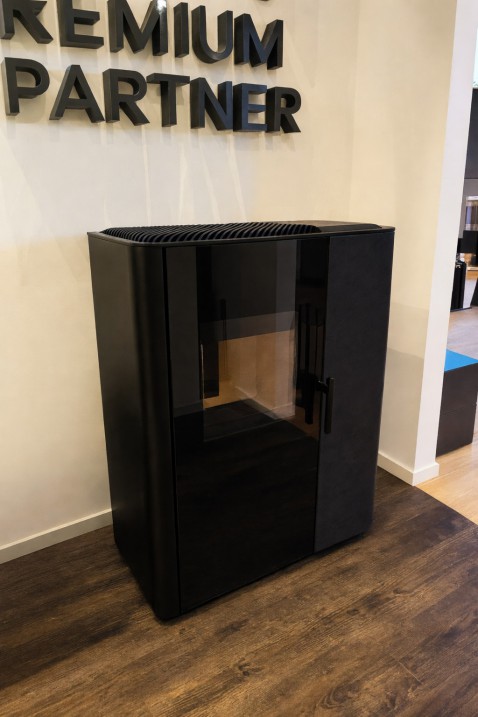 Foto : RIKA Paro combi/hybridekachels: De Perfecte Harmonie Tussen Hout en Pellets