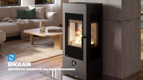 Foto : Een houtkachel met laag verbruik en uitstoot