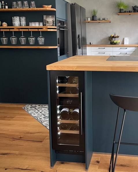 Foto : Altijd ruimte voor een wijnkoelkast – Slimme oplossingen voor elk interieur