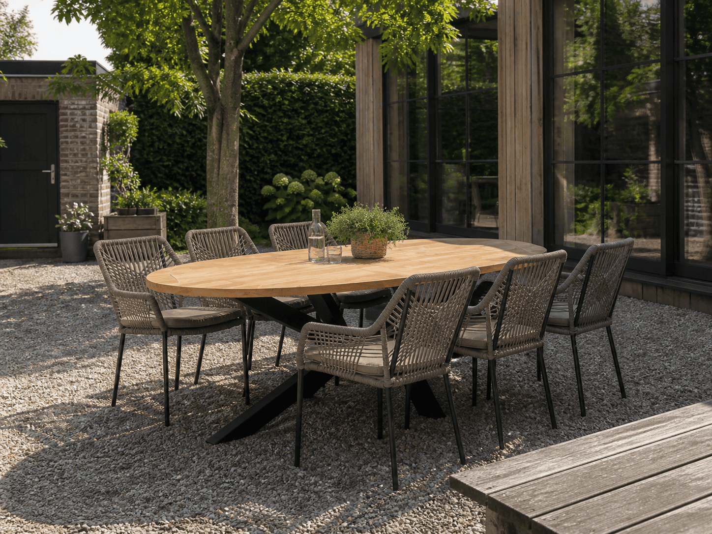 https://www.fijnbuiten.nl/product-categorie/tuinsets/dining-tuinsets/