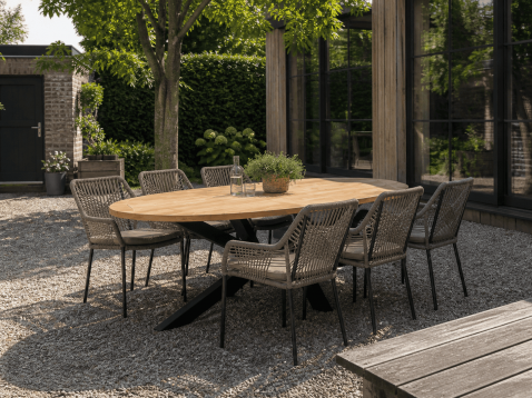 Foto : Lange zomeravonden beginnen met de juiste tuinset