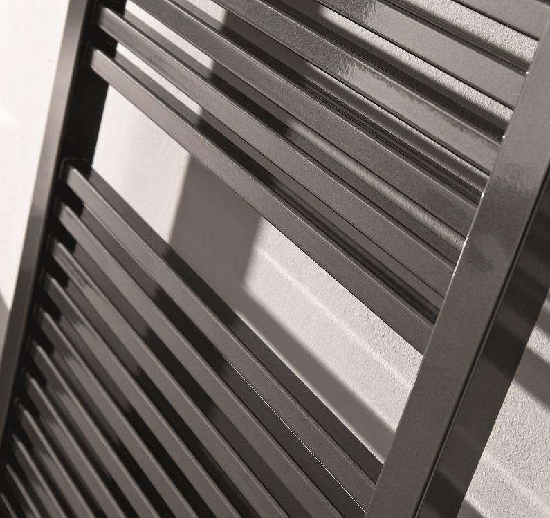 Foto: Recta designradiator graphit glossy   detail